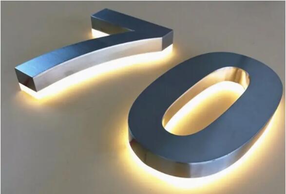 背光發(fā)光字.jpg 背光發(fā)光字.jpg